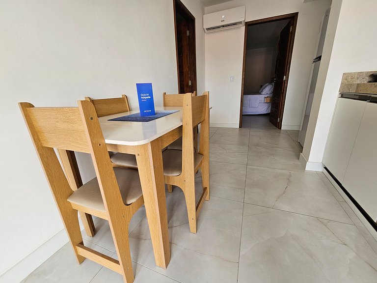 Apto Vista Parcial Mar 160 m da Praia MCU0201