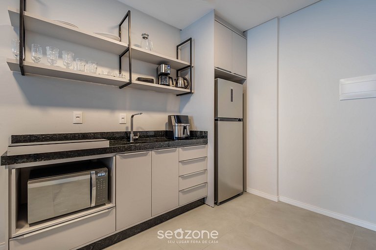 Studio em Meia Praia a 220m do Mar FFS1004