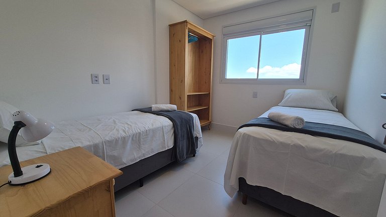 Apt 3Qt c/ Vista mar e churrasq. SHC1601