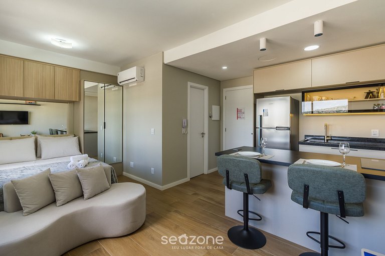 Studio em cond. c/ piscina próx. da PUC MCP0403