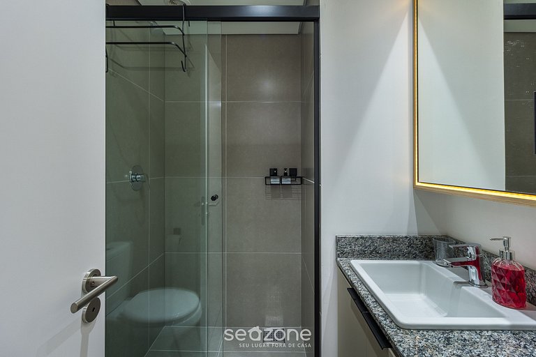 Studio em cond. c/ piscina próx. da PUC MCP0403