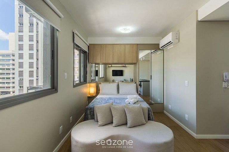 Studio em cond. c/ piscina próx. da PUC MCP0403