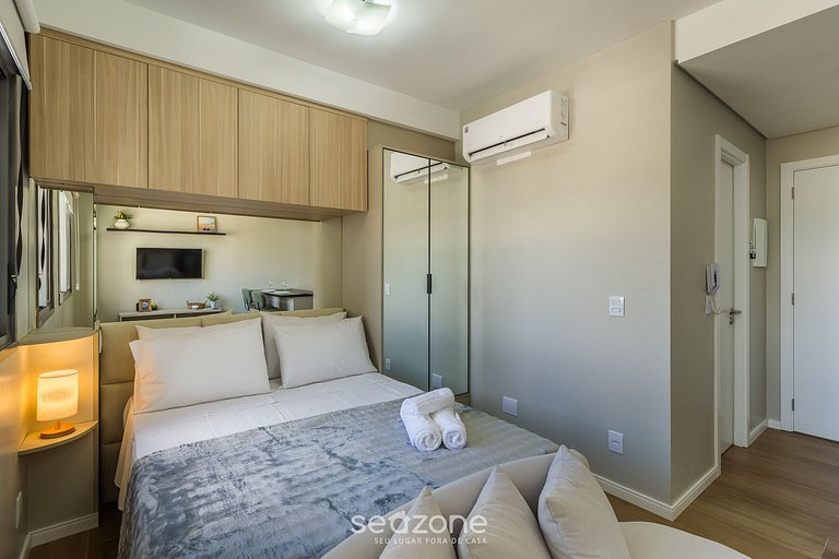 Studio em cond. c/ piscina próx. da PUC MCP0403