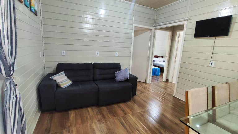 Casa c/ Churrasq. a 700m da Praia JSE0382