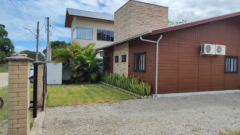 Casa con Parrilla a 700 m de la Playa JSE0382