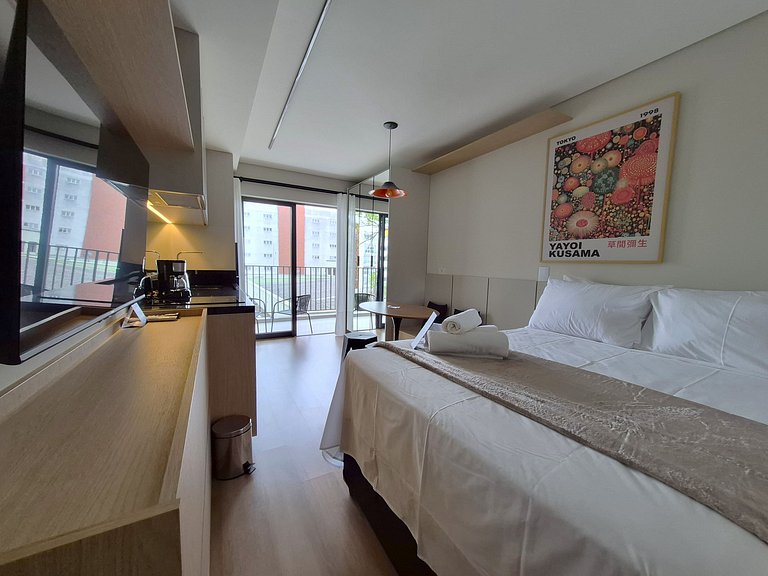 Studio moderno con balcón en Curitiba - EBI0304