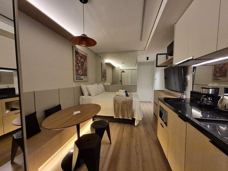 Studio moderno c/ varanda em Curitiba - EBI0304