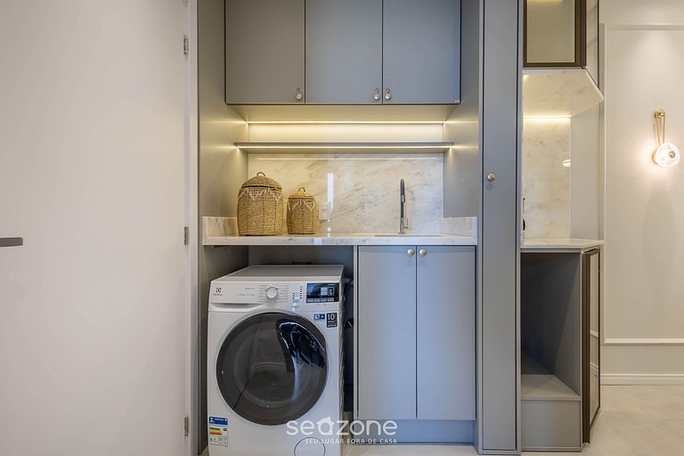 Studio em Meia Praia a 220m do Mar FFS1106