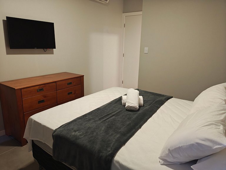 Casa em Cond. c/ Piscina e Churrasq. NTO0005