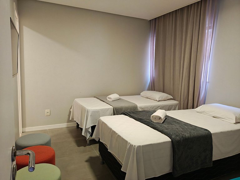 Casa em Cond. c/ Piscina e Churrasq. NTO0005