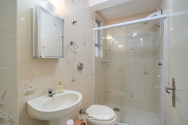 Apto c/ 2 hab y balcón en el Centro CEB1106