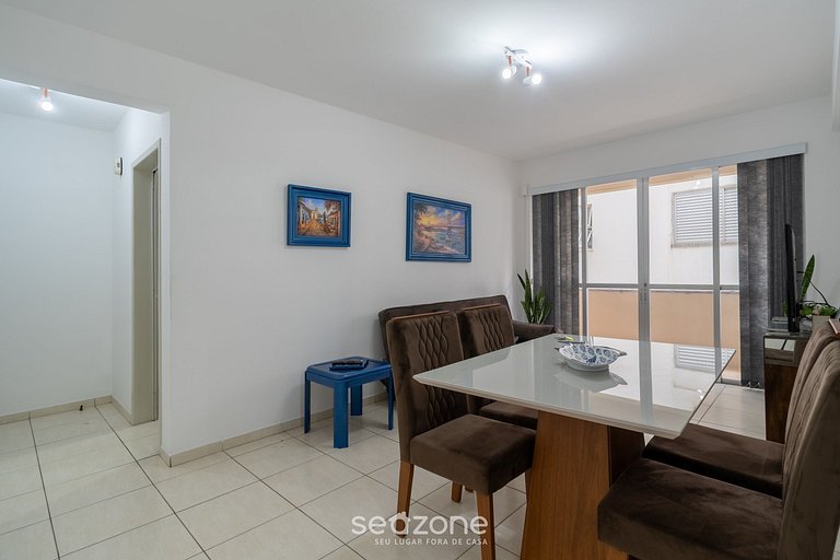 Apto c/ 2Q e varanda no Centro de Floripa CEB1106