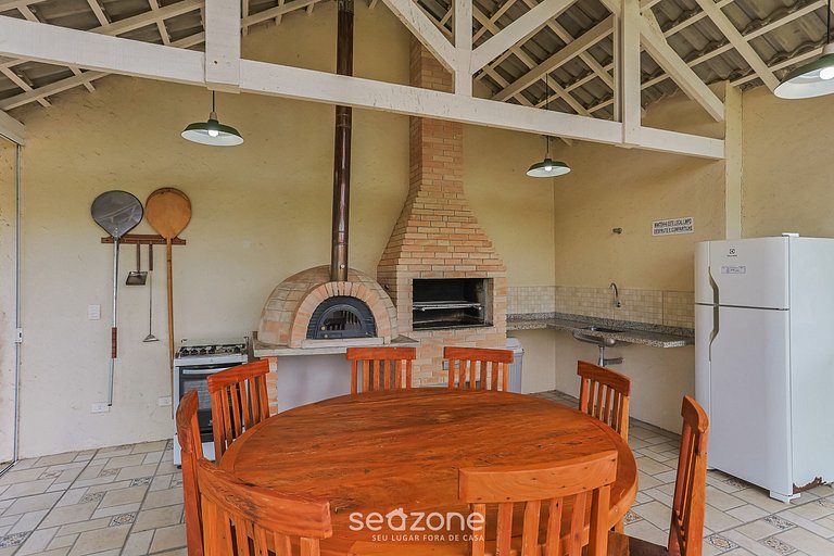 Apto en cond. con parri. en Capivari LVR0017