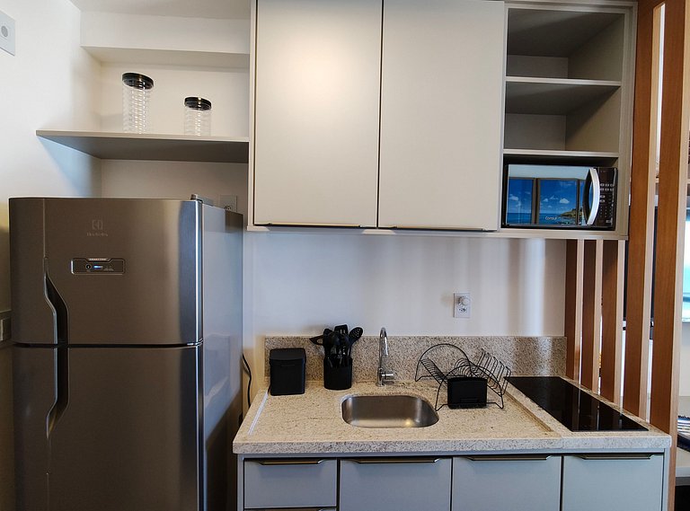 Studio c/ vista Mar em prédio c/ piscina JDN0705