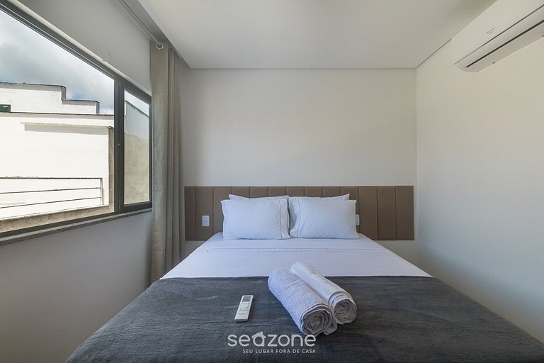 Apto c/ varanda a 350m da Praia no Centro PRY0106