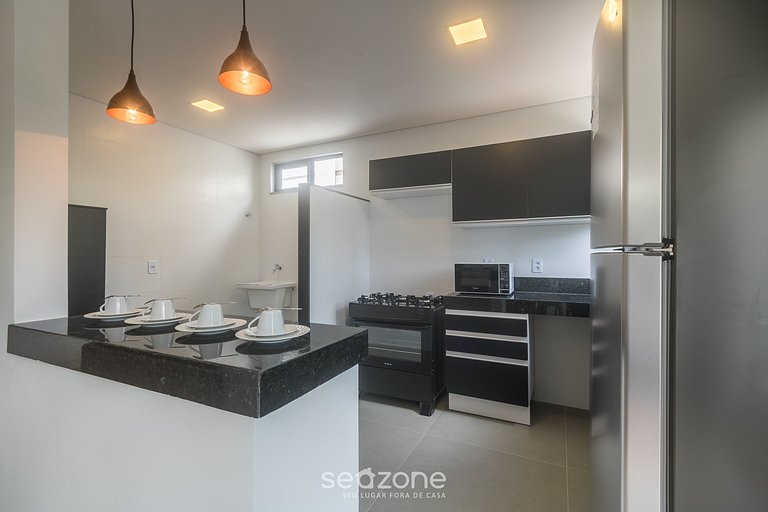 Apto c/ varanda a 350m da Praia no Centro PRY0106