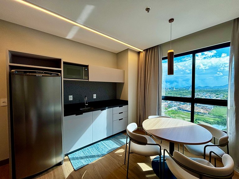 Apto a 300m da Praia em prédio c/ piscina FNK1905