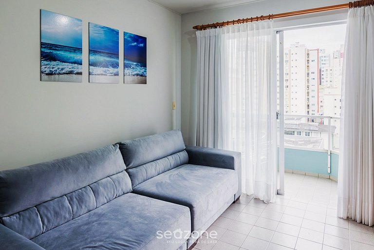 Apto com varanda 400m do mar B Camboriú RFT505