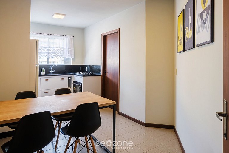 Apto com varanda 400m do mar B Camboriú RFT505