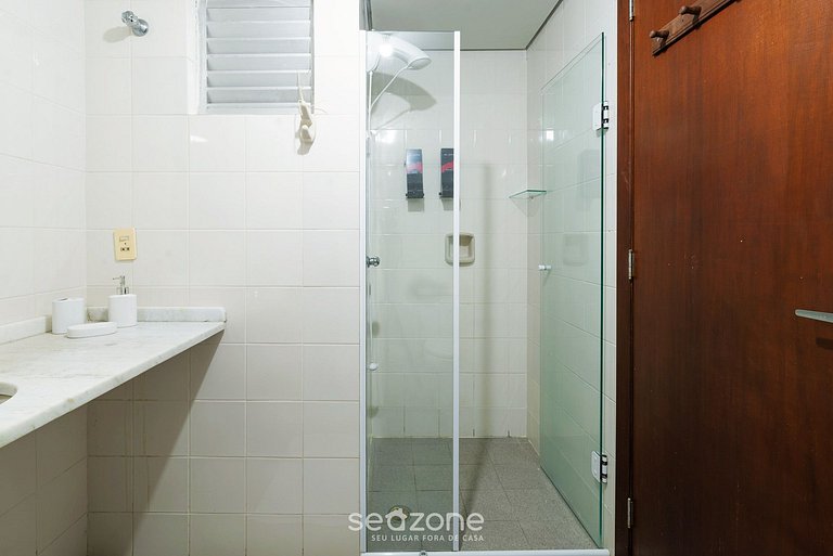 Apto com varanda 400m do mar B Camboriú RFT505