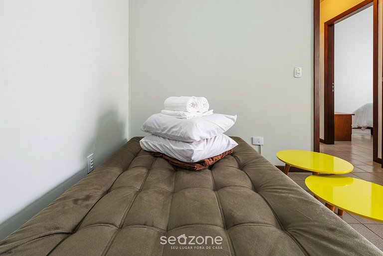 Apto com varanda 400m do mar B Camboriú RFT505