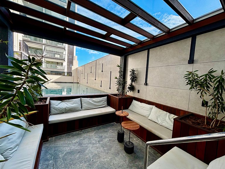 Apto a 300m da Praia em prédio c/ piscina FNK1905