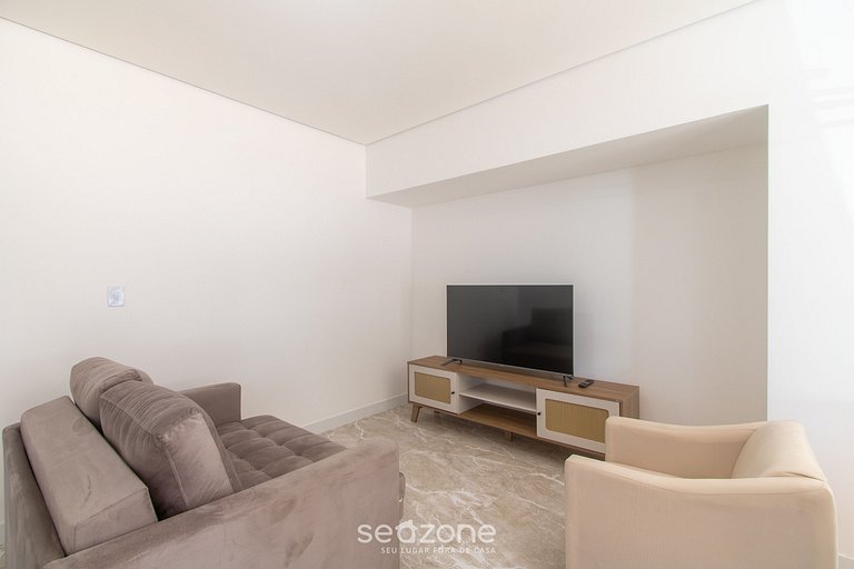 Apto em cond. c/ piscina e churrasqueira PRY0009