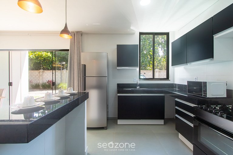 Apto em cond. c/ piscina e churrasqueira PRY0009