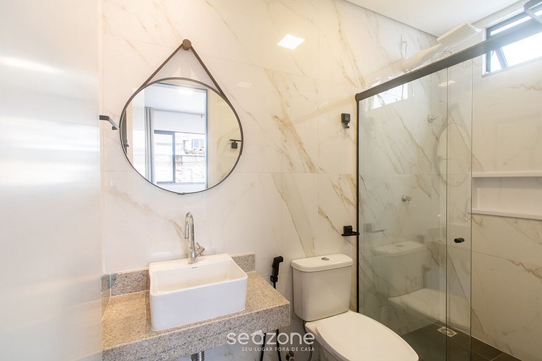 Apto em cond. c/ piscina e churrasqueira PRY0009