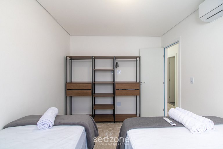 Apto en cond. con piscina y parrilla PRY0009