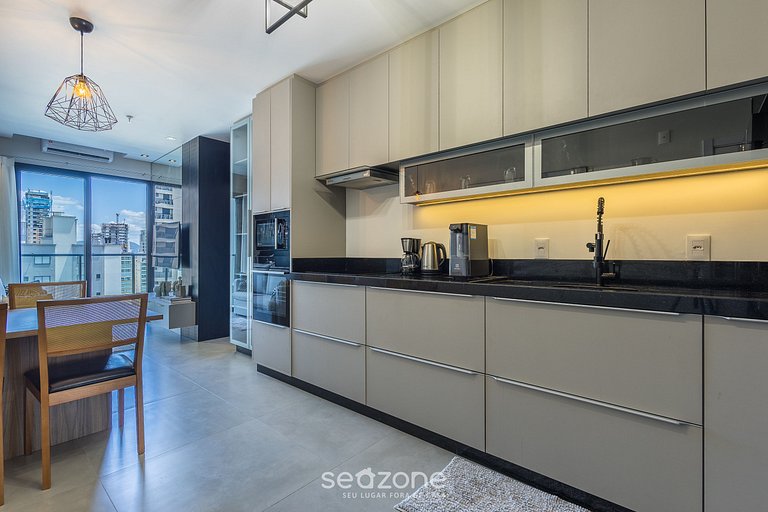 Apto c/ Varanda 220m da Praia em Itapema FFS1504