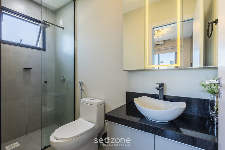 Apto c/ Varanda 220m da Praia em Itapema FFS1504