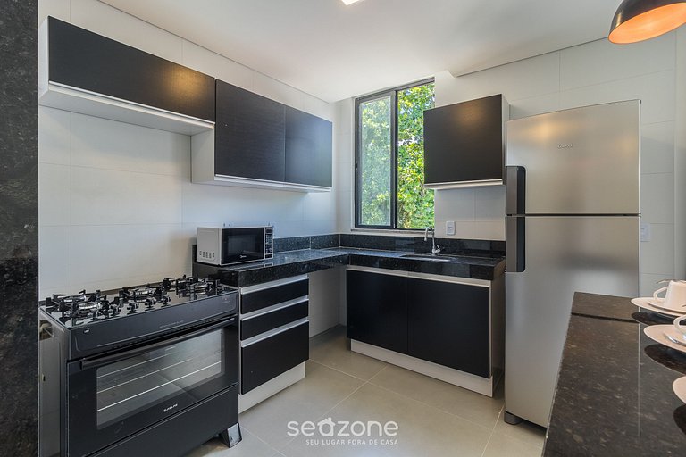 Apto c/ 2Q e varanda a 350m do mar, Centro PRY0108