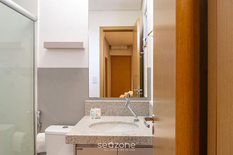 Apto Confortável em Cond. c/ Piscina GRLB1403