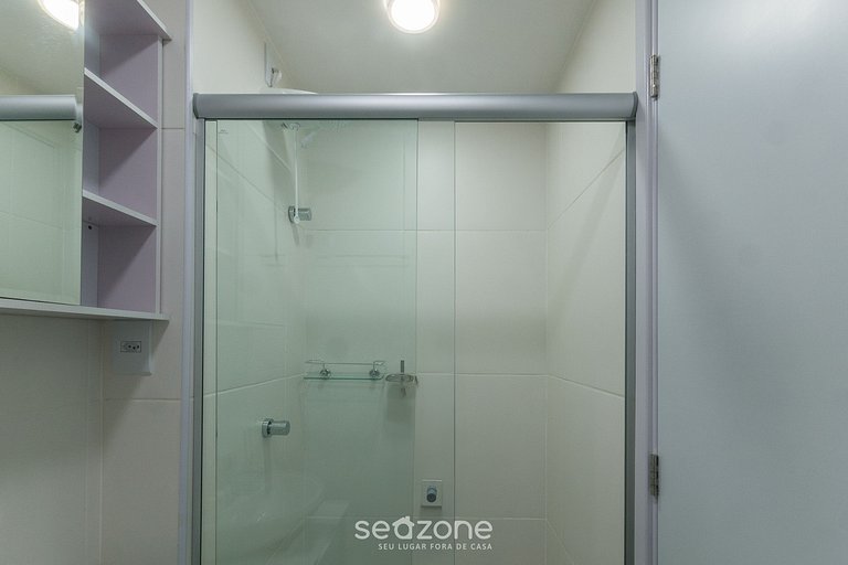 Studio em prédio c/ academia a 150m do Mar SES0705