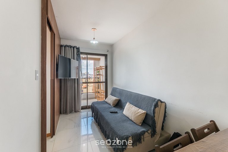 Apto c/ varanda a 750m do mar em Salvador SMT0916