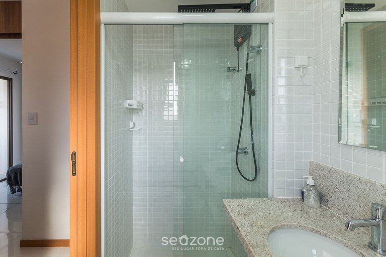 Apto c/ varanda a 750m do mar em Salvador SMT0916