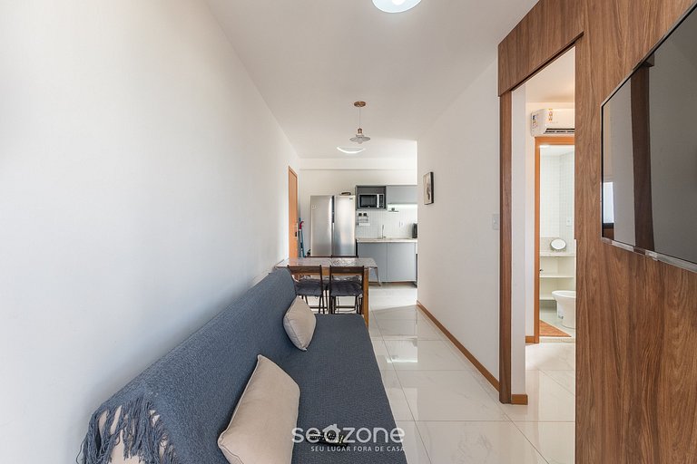 Apto c/ varanda a 750m do mar em Salvador SMT0916