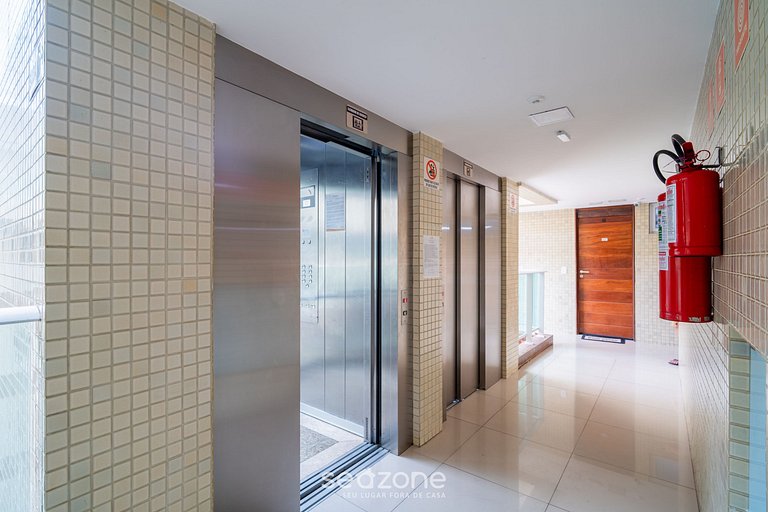 Studio c/ piscina no prédio, 40m da Praia CMZ0616