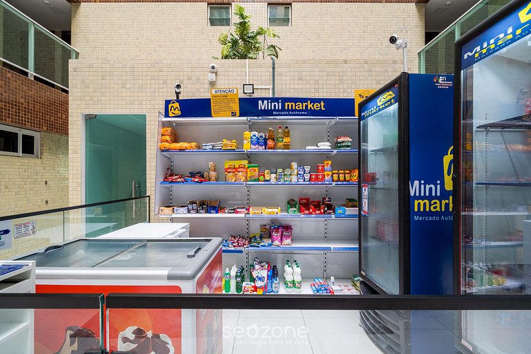 Sua estadia completa com piscina na cobertura, a 40m da prai