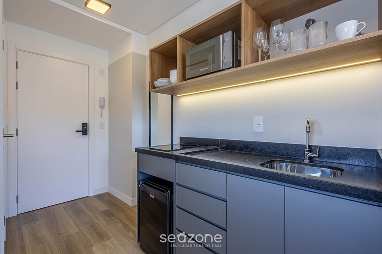 Studio c/ vista lateral mar a 50m da Praia PSO0810