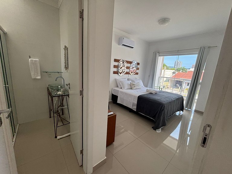 Casa de dos pisos con 2 suites en Perequê BFJ0506