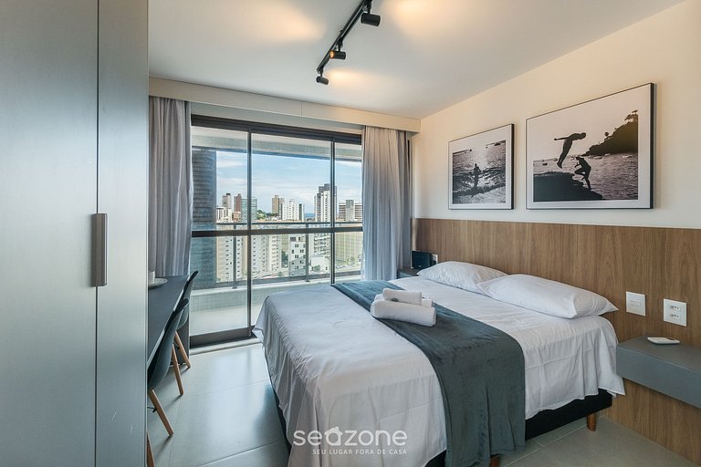 Studio c/ varanda na Barra, 500m da Praia ZNB1601