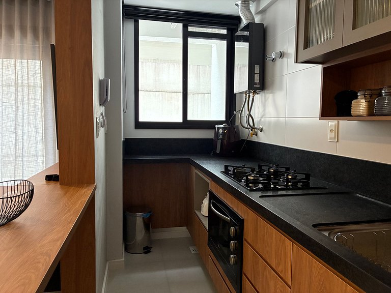 Estudio a 800 m de la Beira-mar Norte ECH0106