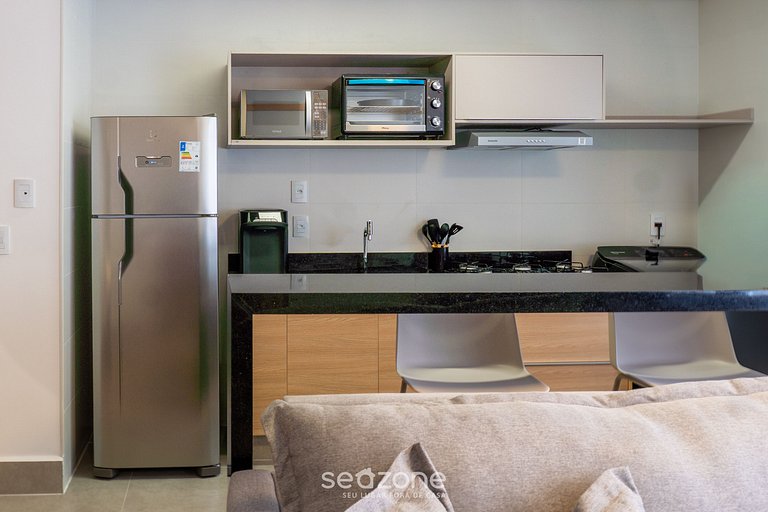 Apto em Prédio c/ Piscina e Academia GRLB1503