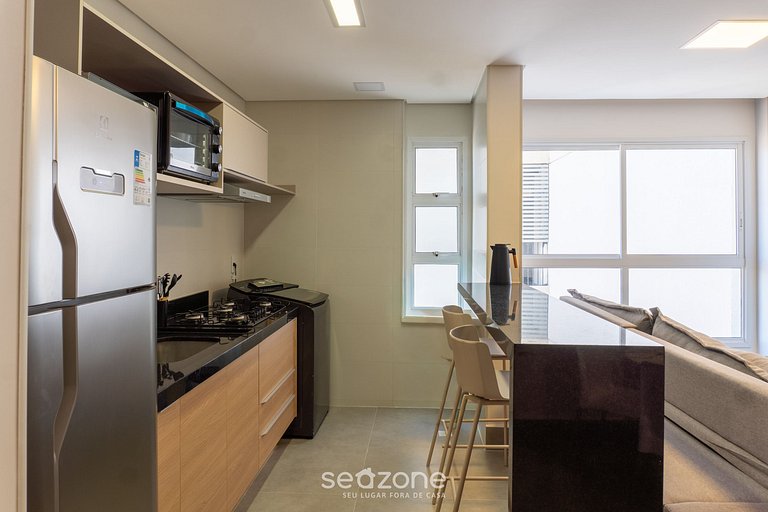 Apto em Prédio c/ Piscina e Academia GRLB1503