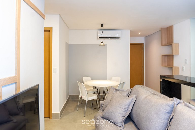 Apto em Prédio c/ Piscina e Academia GRLB1503