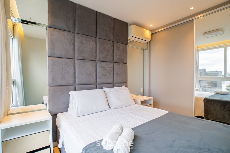 Apto em edf. c/ piscina no Centro-Floripa CJO0202