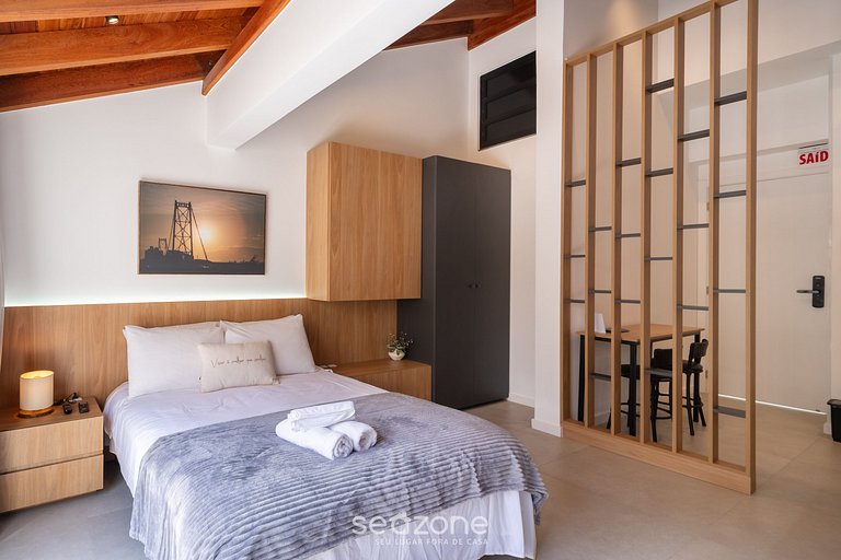 Studio c/ sacada privativa em Floripa CMA0201