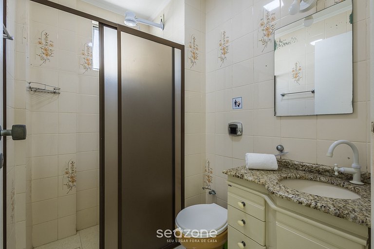 Apto 2 qts a 250m da praia no centro SDC0601